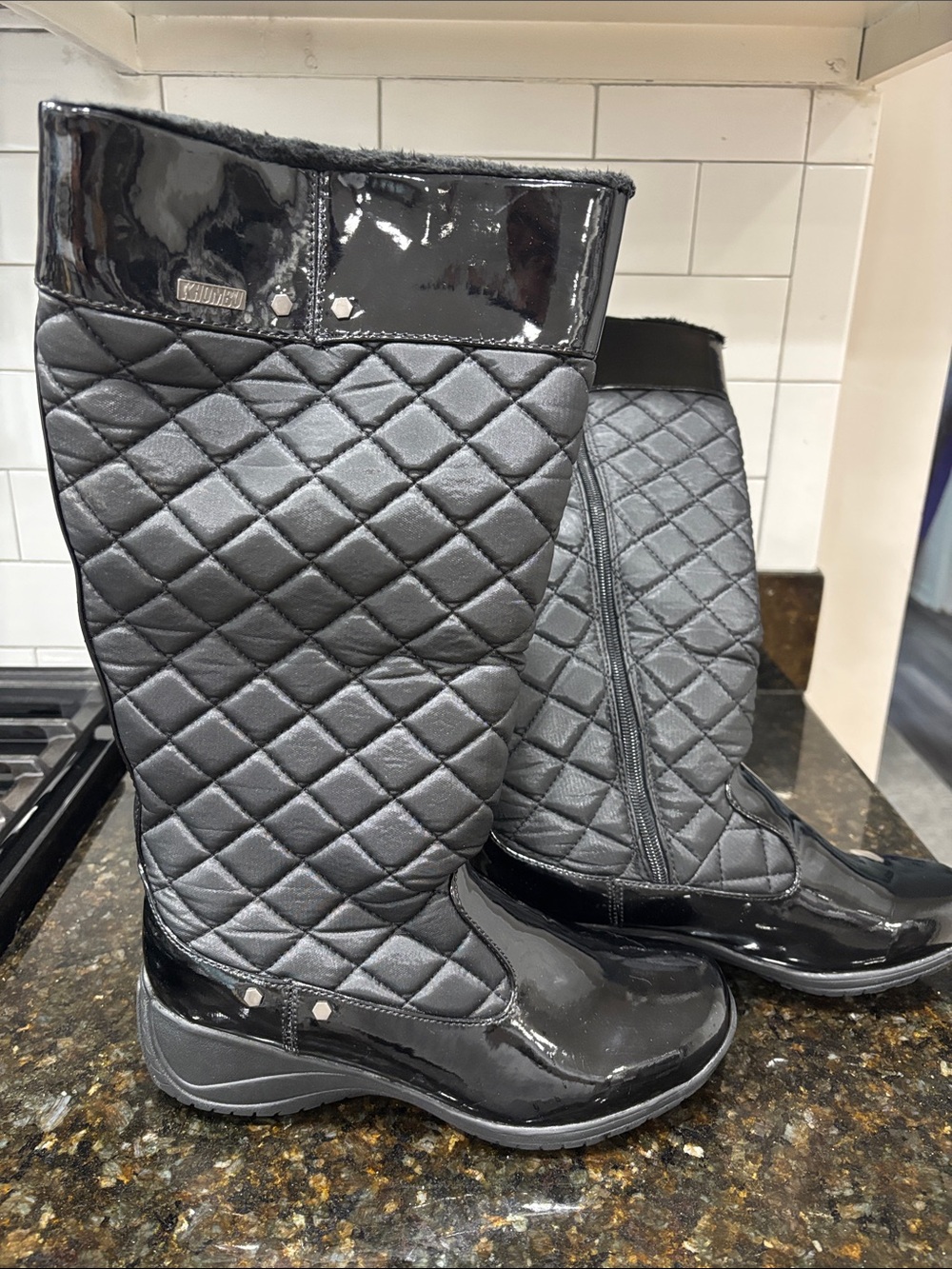 Khombu Black Quilted Tall Winter Boots Patent Waterproof Style - size 8